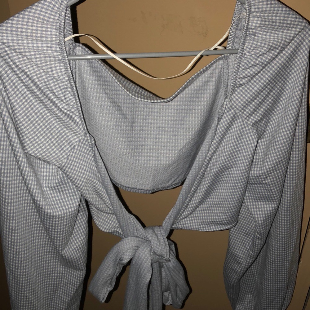 SOLD!!!!! Crop Top With Front Knot - Picture 2 of 4